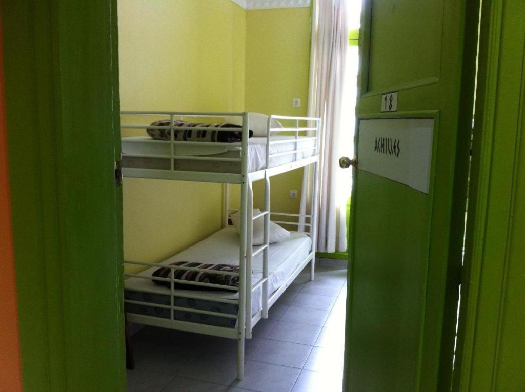 Zeus Hostel Athene Buitenkant foto