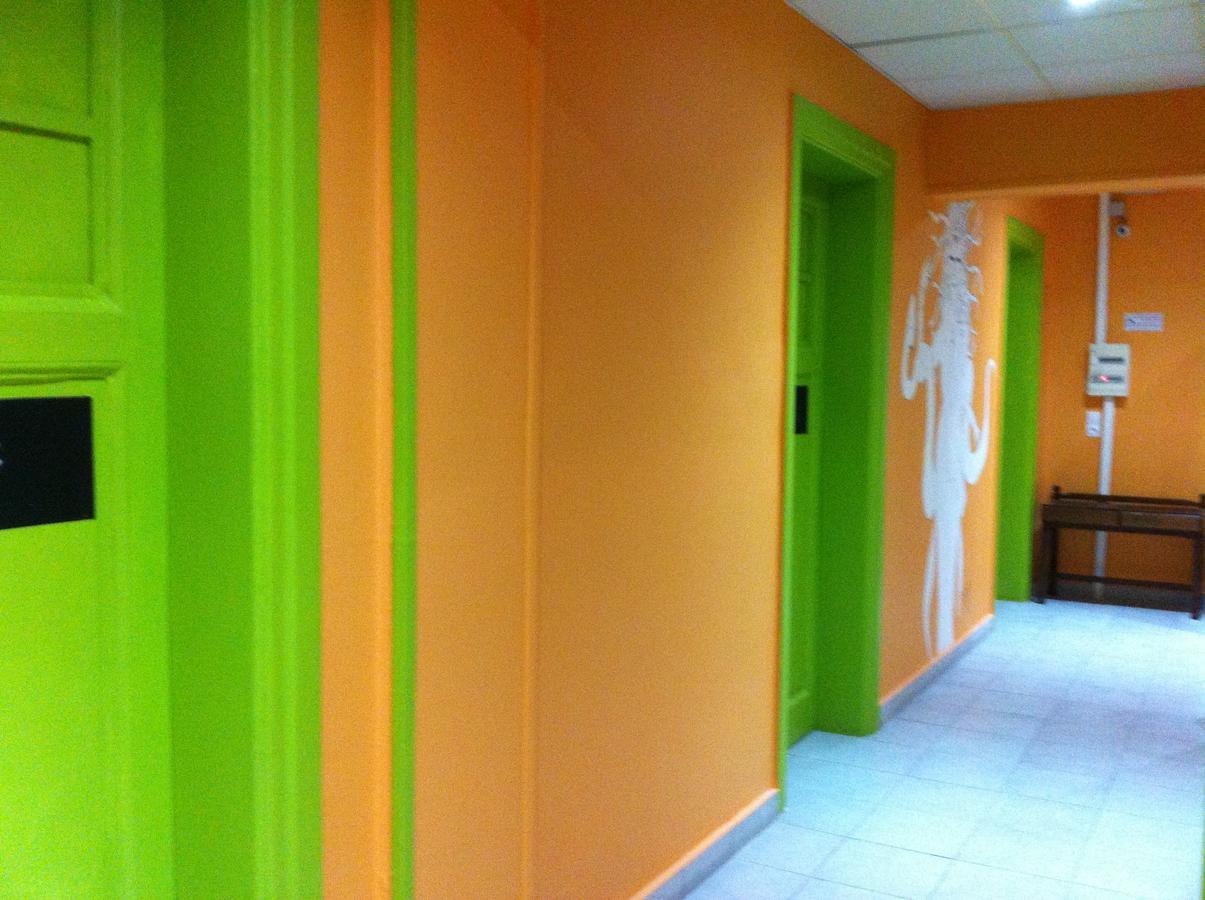 Zeus Hostel Athene Buitenkant foto