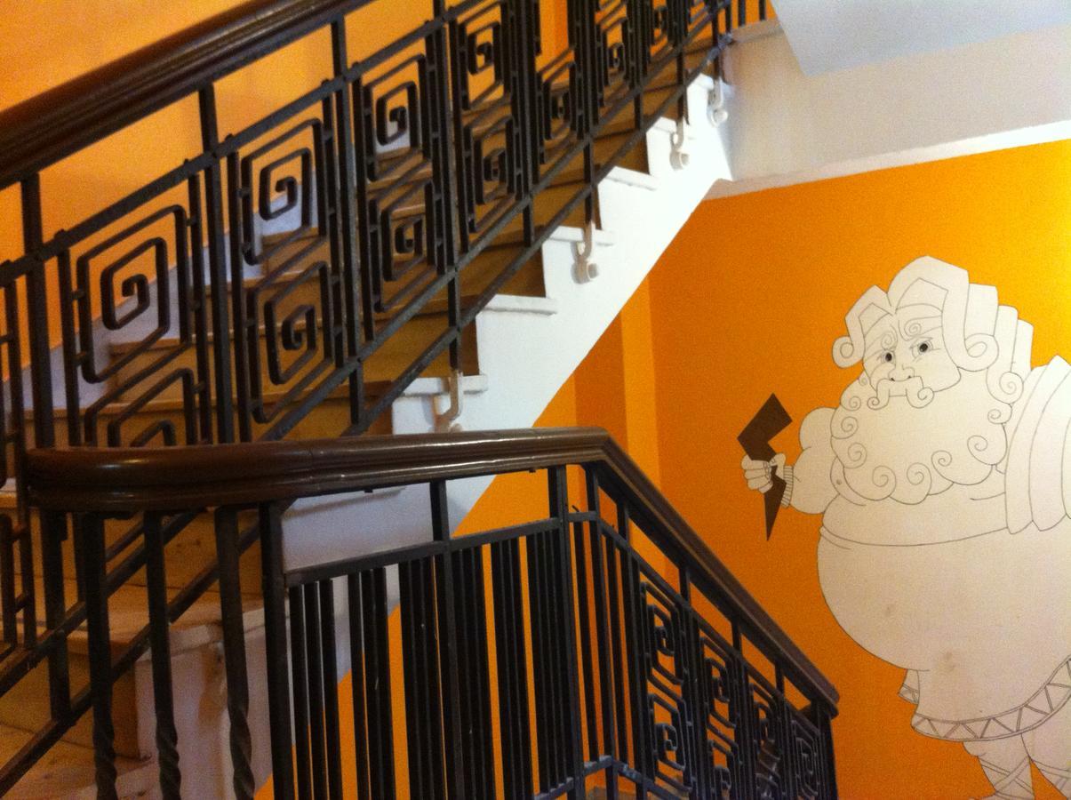 Zeus Hostel Athene Buitenkant foto