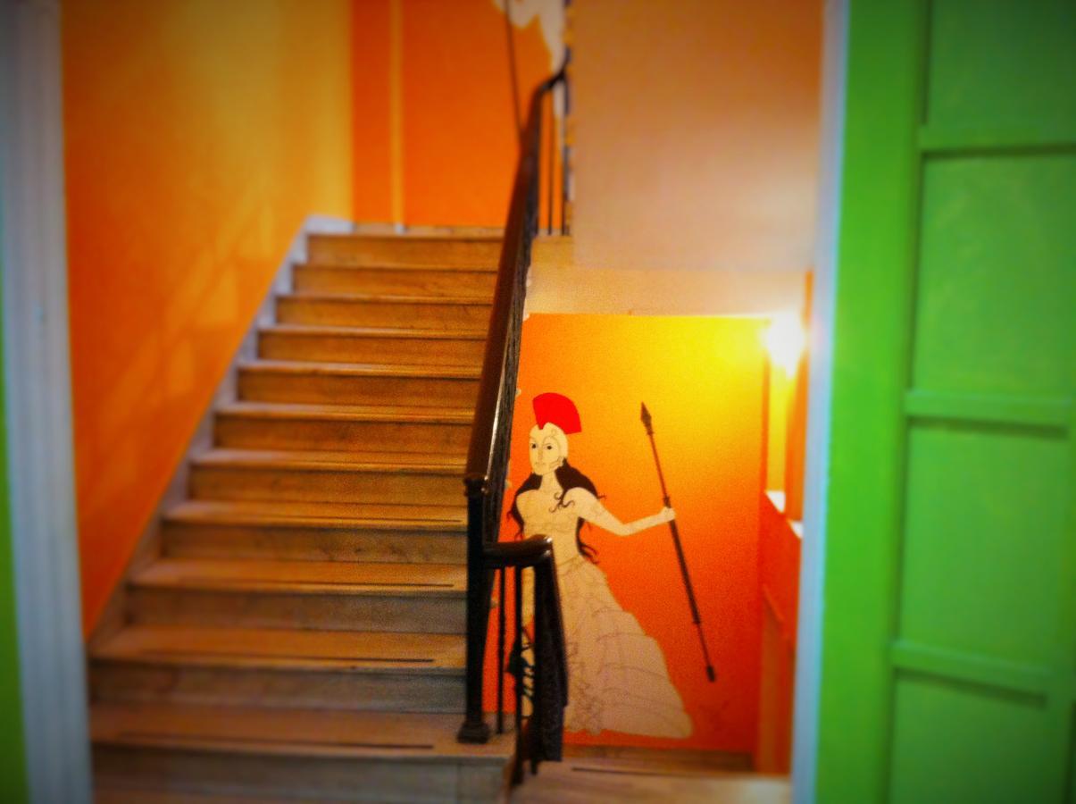 Zeus Hostel Athene Buitenkant foto
